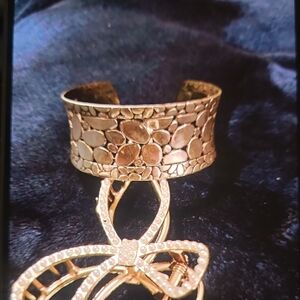 Elegant Silver Floral Cuff Bracelet